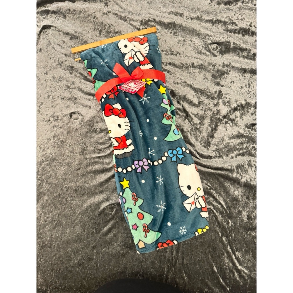 Hello Kitty Christmas Blanket (Dark Green)